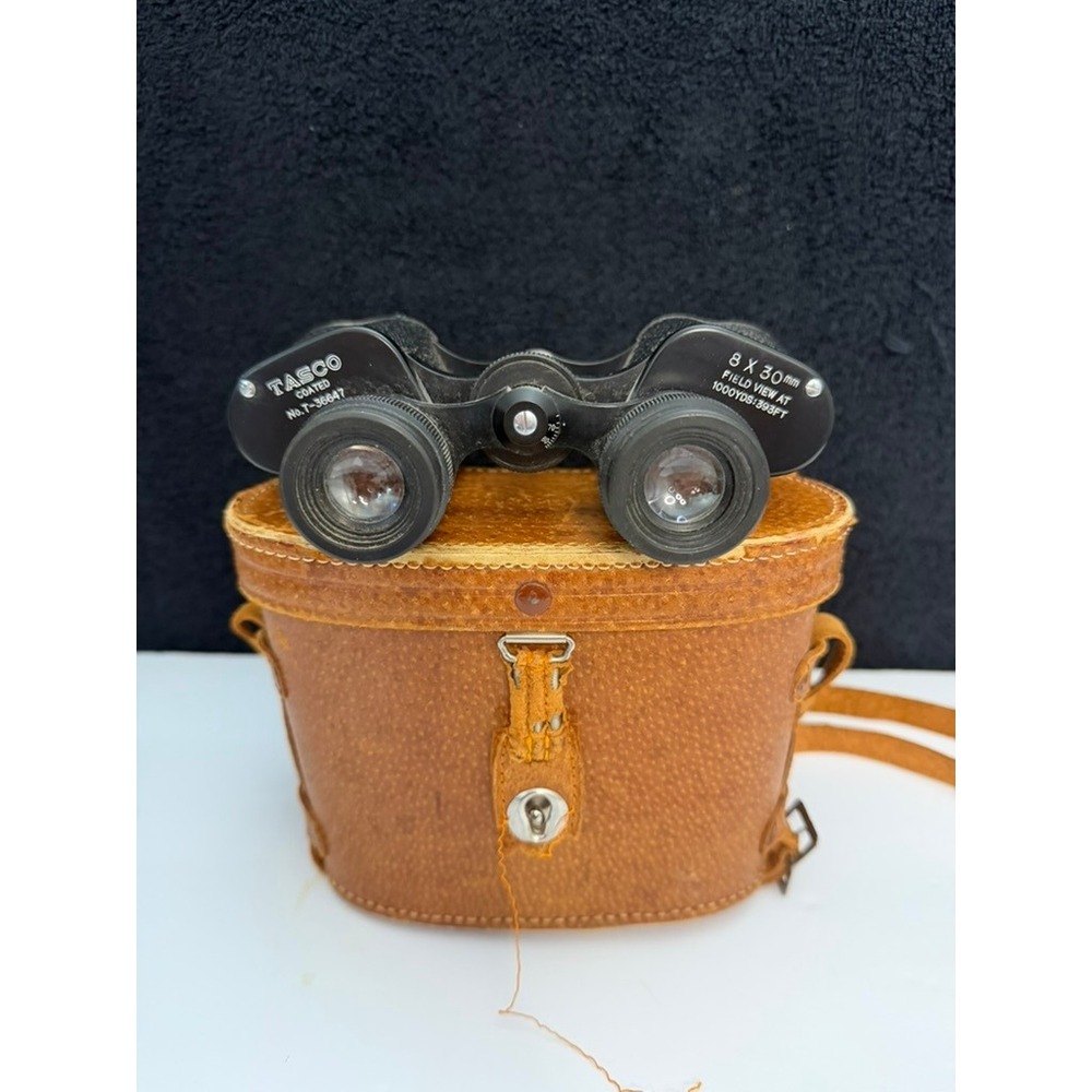 Vintage Tasco 8x30mm Binoculars Coated Optics T-36647 Japan with Leather Case